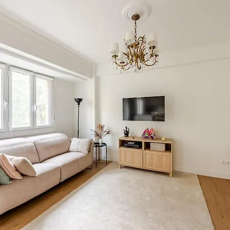 Renovated In Irun, 5 Minutes From Downtown 아파트 이룬