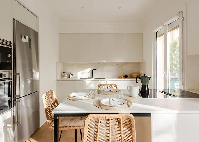 Renovated In Irun, 5 Minutes From Downtown *