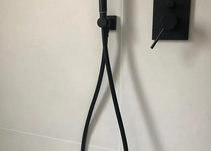 Renovated In Irun, 5 Minutes From Downtown