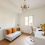 Renovated In Irun, 5 Minutes From Downtown *