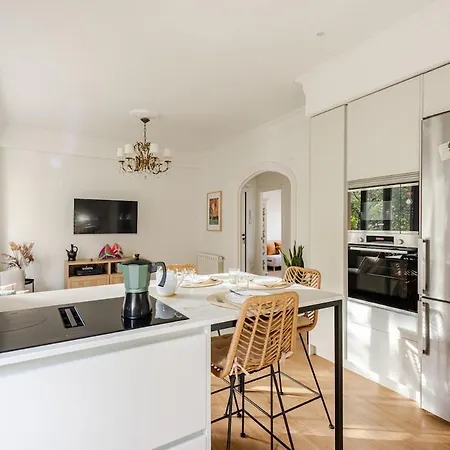 Renovated In Irun, 5 Minutes From Downtown Apartment