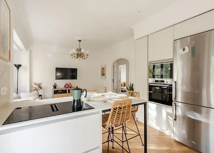 Renovated In Irun, 5 Minutes From Downtown Apartment