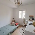 Renovated In Irun, 5 Minutes From Downtown Irun