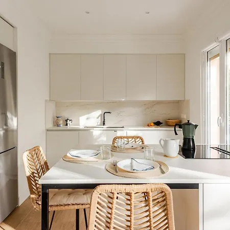 Renovated In Irun, 5 Minutes From Downtown *