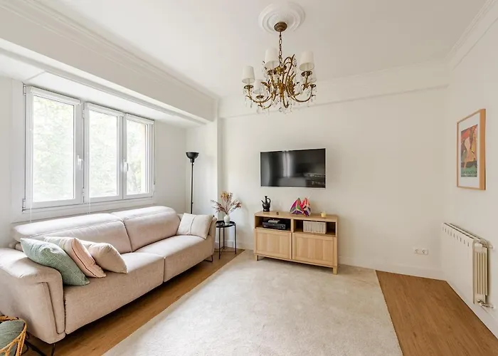 Renovated In Irun, 5 Minutes From Downtown Lägenhet Irun