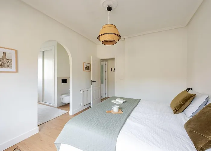 Lägenhet Renovated In Irun, 5 Minutes From Downtown Irun